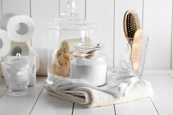 Bath accessories on white wall - Foto, Imagen