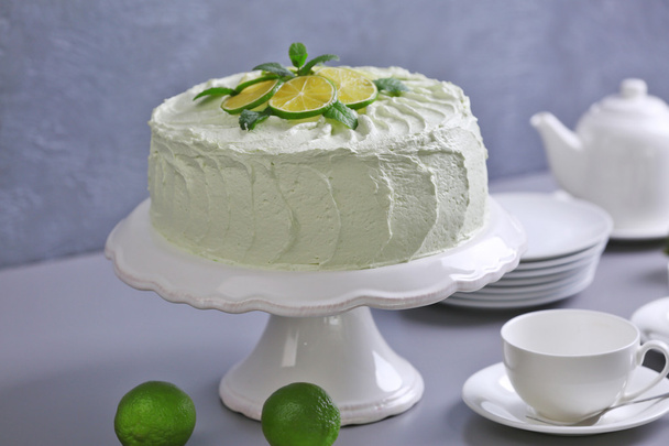 Tasty lime cake - Фото, изображение