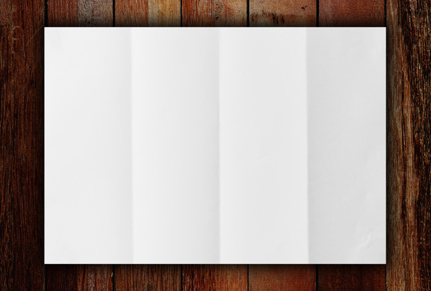 Bílý prázdný papír na dřevo - Fotografie, Obrázek