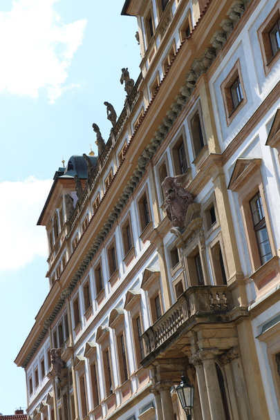 Épület Prágában - Fotó, kép