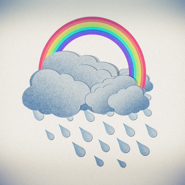  Grunge-Recyclingpapier Regenbogen mit Regen auf weißem Hintergrund - Foto, Bild