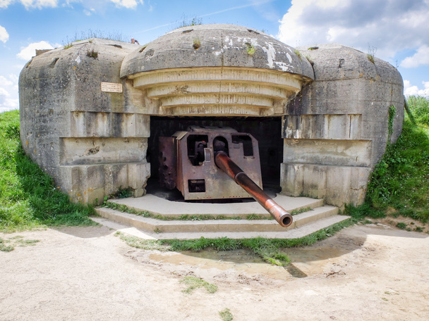 Bateria niemieckiej obrony w Longues sur Mer, Normandia, Francja - Zdjęcie, obraz