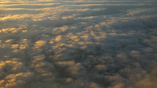 wolken tijdens zonsopgang in de hemel - Video