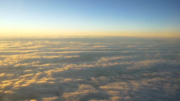 felhők alatt napkelte égen - Felvétel, videó