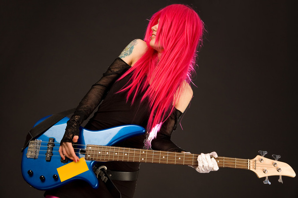 Smiling punk girl with bass guitar - Zdjęcie, obraz