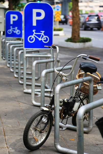 Parking rowerów z roweru - Zdjęcie, obraz