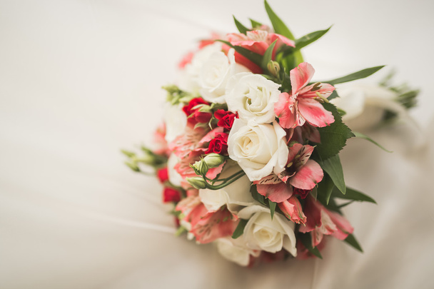Wedding perfect bridal bouquet of different flowers - Foto, imagen