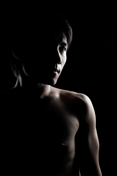 Grunge fitness fiatalember portréja - Fotó, kép