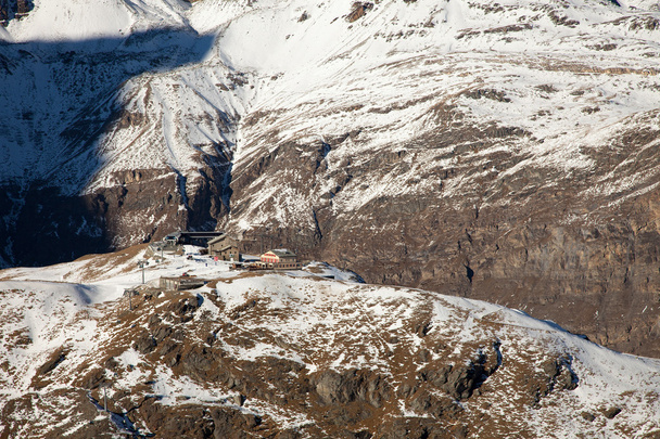 Festői kilátás nyílik a következő látnivaló környékén: Zermatt síparadicsomához és a Matterhorn, Svájc - Fotó, kép