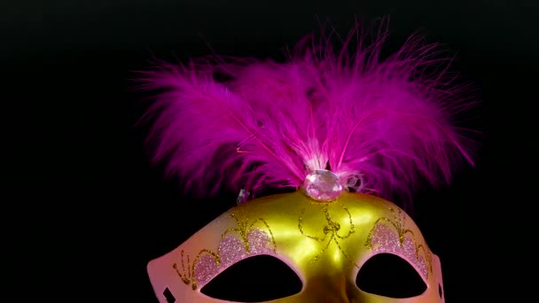 Karnevalsmaske auf schwarzem Filmmaterial 4k - Filmmaterial, Video