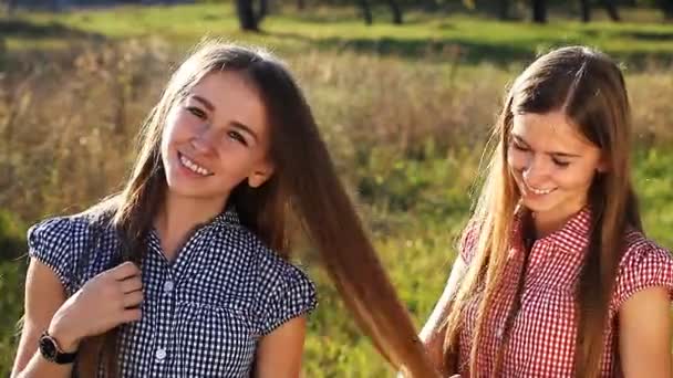 two cute twin sisters in vintage sundresses - Footage, Video