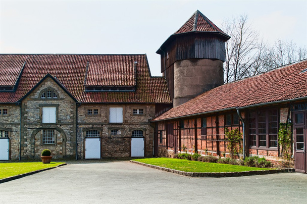 Un antiguo patio en Alemania
 - Foto, Imagen