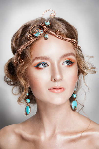 blond beauty woman portrait with golden hair jewelry - Zdjęcie, obraz