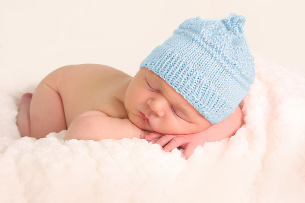 pasgeboren babyjongen - Foto, afbeelding