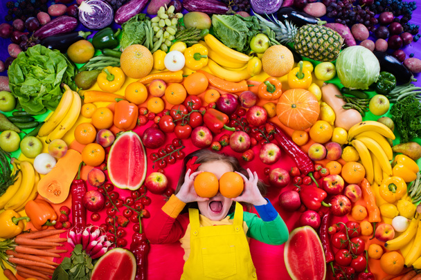 健康的なフルーツと子供のための野菜の栄養 - 写真・画像