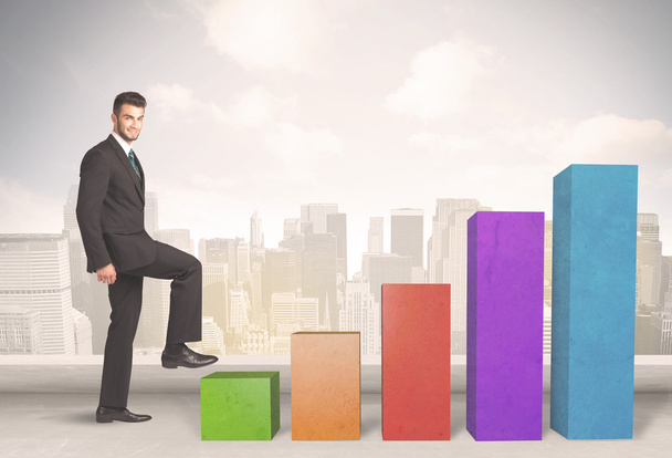 Liiketoiminnan henkilö kiipeävät värikäs kaavio pilarit käsite
 - Valokuva, kuva