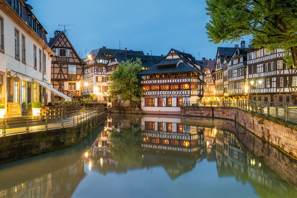 Petite France történelmi terület közepén, Strasbourg, Franciaország - Fotó, kép
