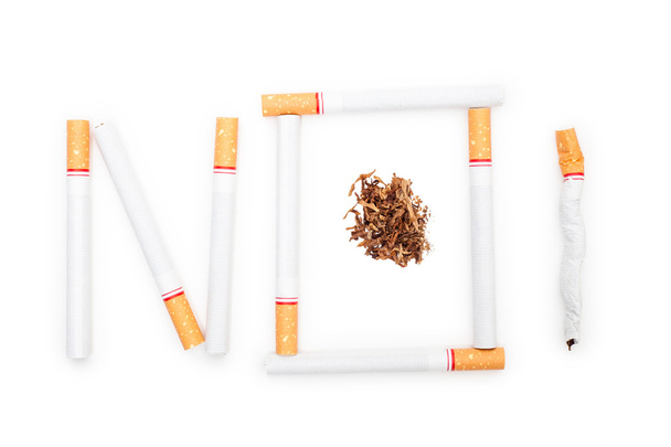 Tabacco su fondo bianco. Giornata mondiale senza tabacco
 - Foto, immagini