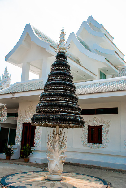 wat rong khun, auch bekannt als der weiße Tempel. chiang rai, thailand. - Foto, Bild