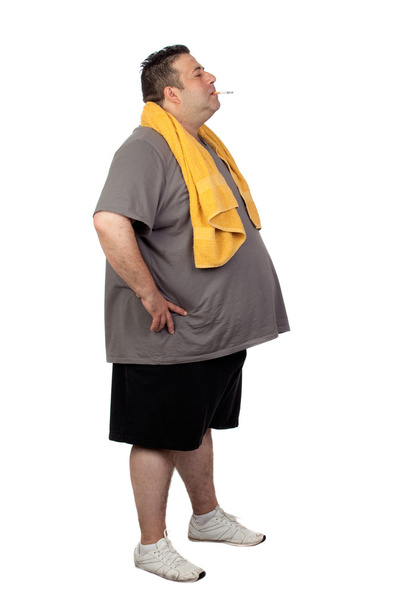 tlustý muž hraje sport a kouření - Fotografie, Obrázek