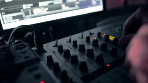 Remote-DJ in Nahaufnahme - Filmmaterial, Video