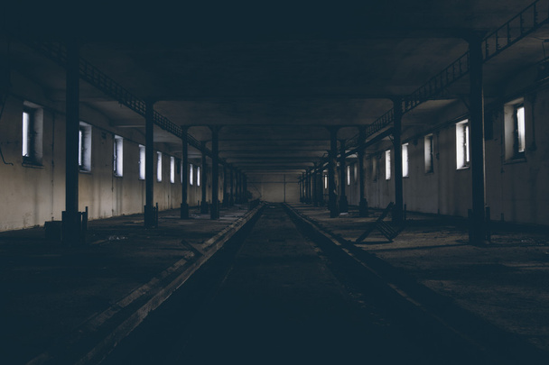 La oscuridad fantasma sucio hall
 - Foto, imagen
