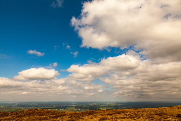 Cloudscape nas montanhas de Mourne
 - Foto, Imagem