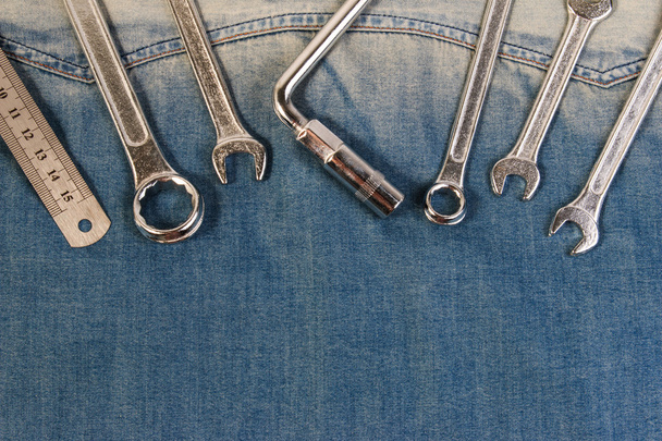 Інструменти ключа для джинсових працівників
. - Фото, зображення