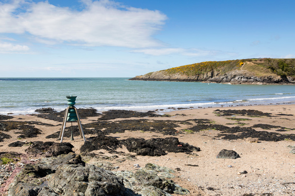 Baie de Cemaes avec cloche St Patricks à Anglesey
 - Photo, image