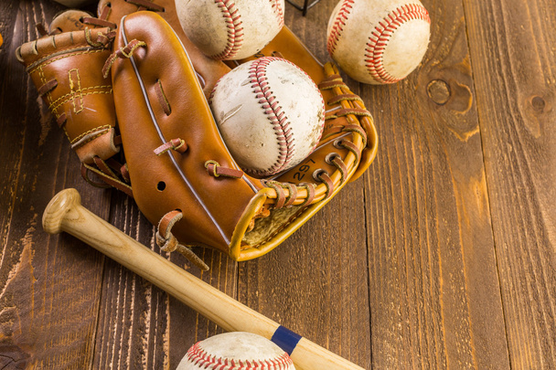 Μπάλα και γάντι του μπέιζμπολ  - Φωτογραφία, εικόνα