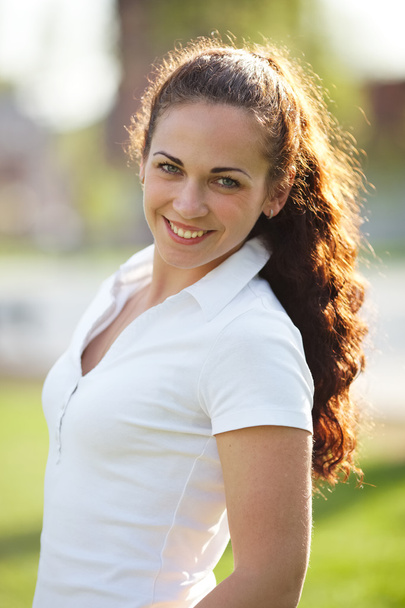 Portrait of a happy young woman - Foto, afbeelding