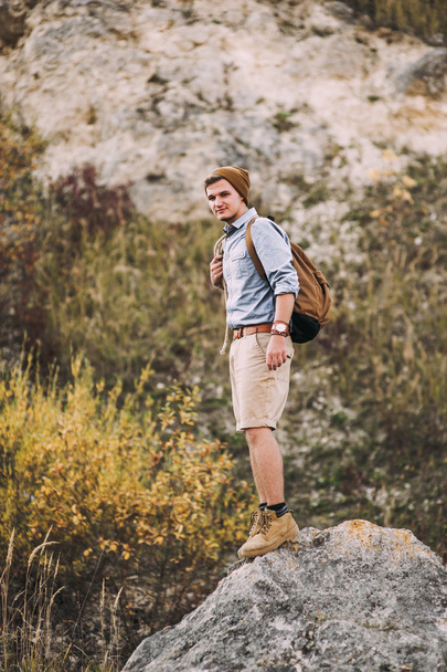 Young hiker man withbackpack - Valokuva, kuva