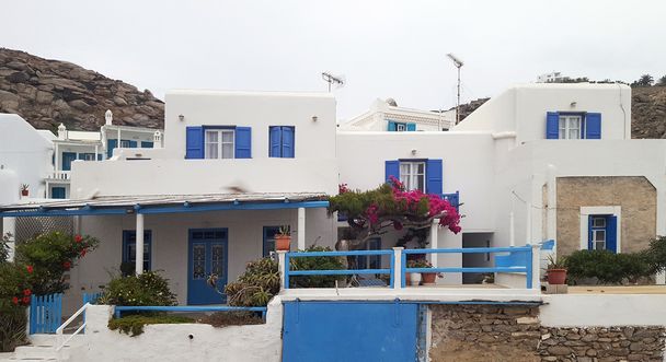 Bellissimi edifici architettonici esterni nell'isola di Mykonos
 - Foto, immagini