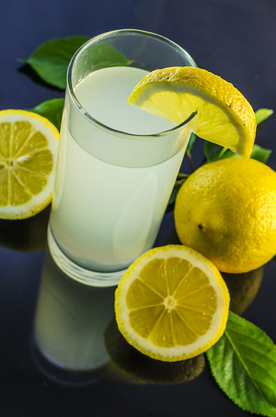 Jus de citron frais
 - Photo, image