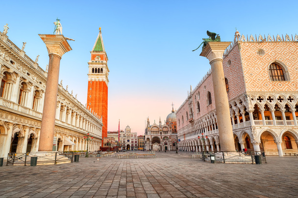 San Marco plein en Doges Palace, Venice, Italië - Foto, afbeelding