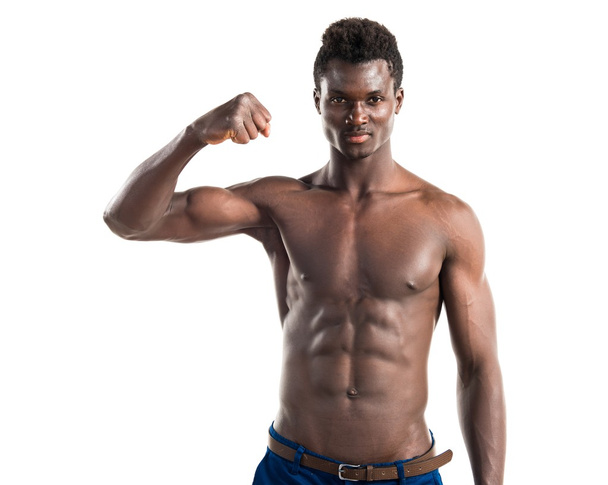 Красивый черный мужчина с атлетическим телом, позирующим
 - Фото, изображение