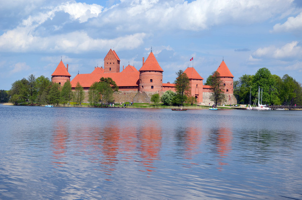 Trakai κάστρο galve λίμνη στη Λιθουανία. XIV - xv - Φωτογραφία, εικόνα