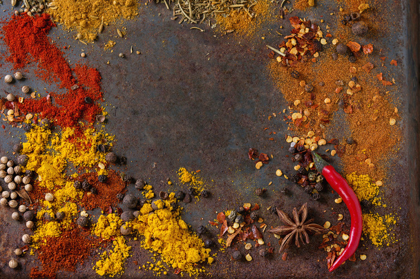 Spicy background with chili peppers - Foto, Bild