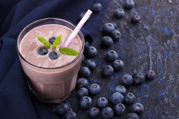 Egészséges blueberry smoothie - Fotó, kép