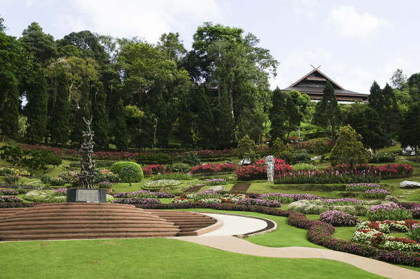 Weź z Mae Fah Luang ogrodu, zlokalizuj na Doi Tung, Tajlandia - Zdjęcie, obraz
