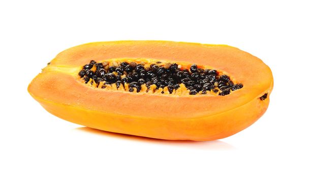 rijp papaja geïsoleerd op de witte achtergrond - Foto, afbeelding