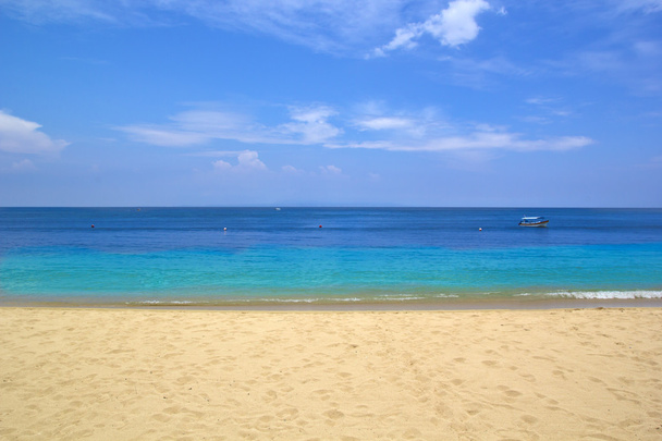 Bela cena na praia de Nusa Dua, Bali Island
 - Foto, Imagem
