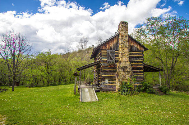 Historic Pioneer Cabin In Kentucky - Photo, Image