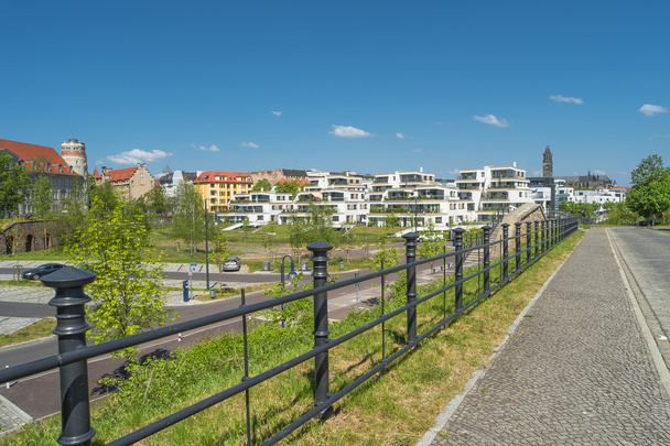Zobacz na centrum Magdeburga i downtown wiosną, Magdeburg, - Zdjęcie, obraz