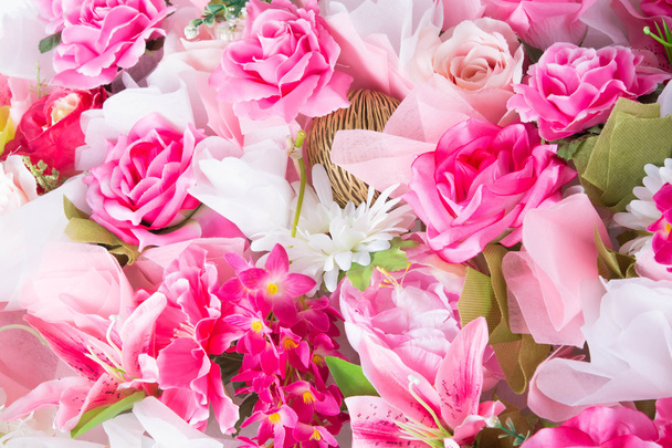 Beautiful plastic flower bouquet - Фото, зображення