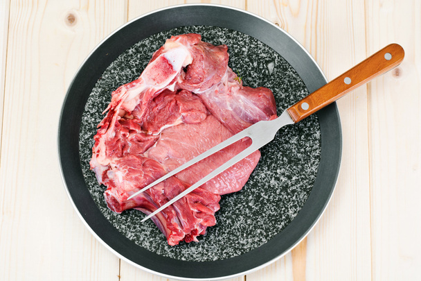 Stück frisches rohes Rindfleisch, Kalb - Foto, Bild
