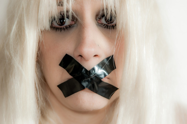 Mujer silenciada
 - Foto, Imagen