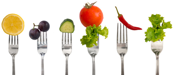 Frutta e verdura sulle forchette
 - Foto, immagini