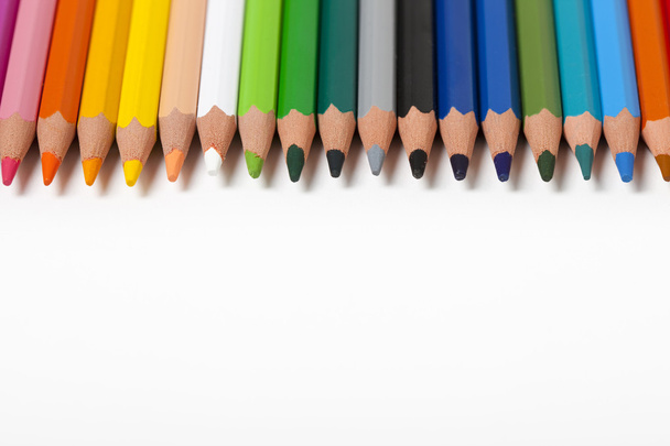 行の色の鉛筆と背景 - 写真・画像