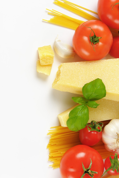 parmesan peyniri, sebze ve spagetti - Fotoğraf, Görsel